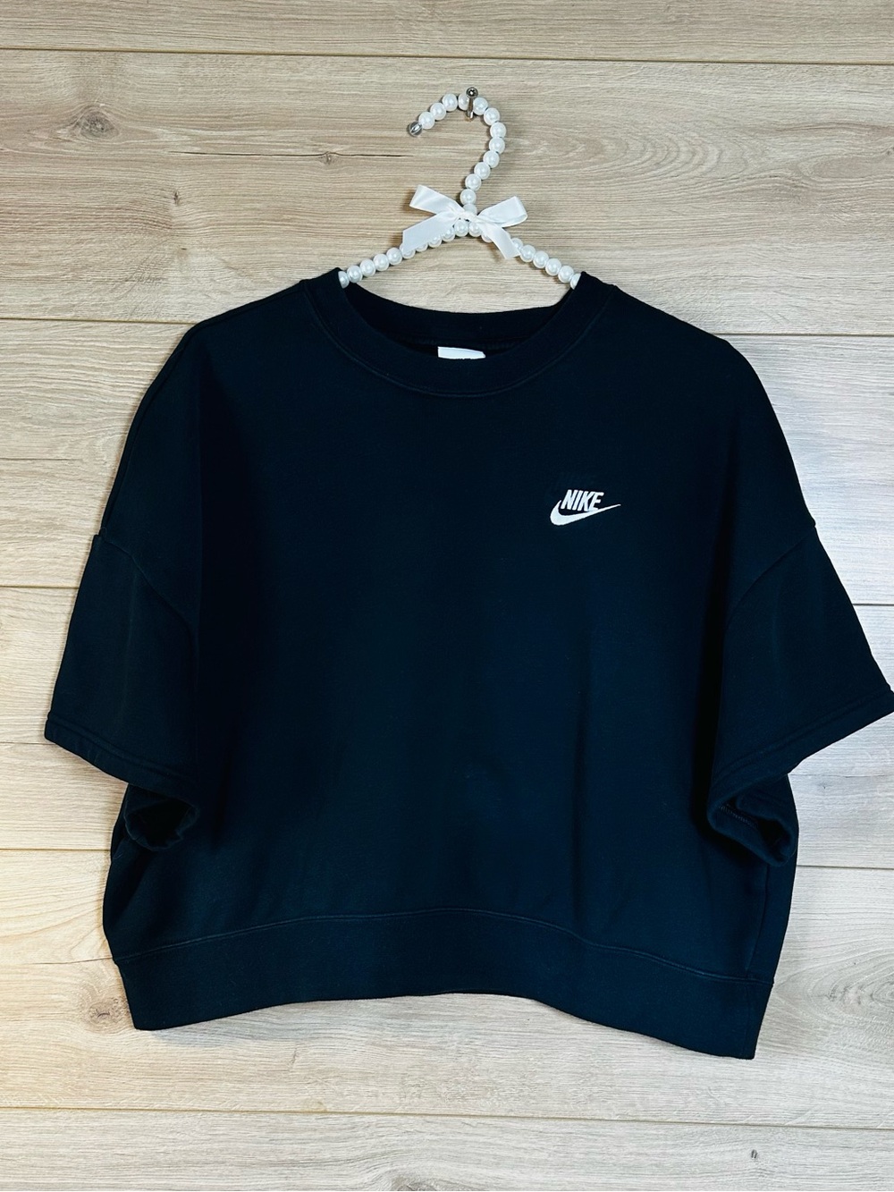 Nike Black Cropped Short-Sleeve Sweatshirt with White Swoosh - Picture 2 of 9